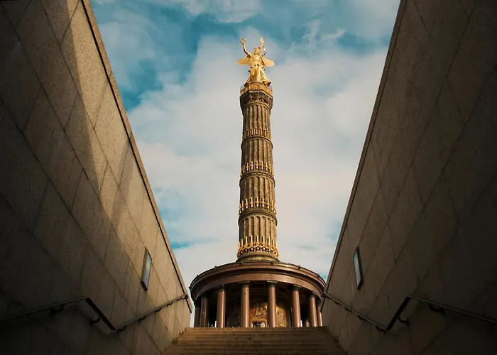 Select Hotel Berlin Spiegelturm